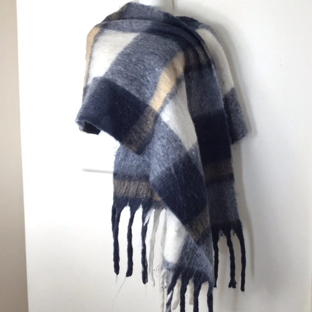 Navy, Cream & Tan Plaid Fringe Throw Blanket - Unbranded